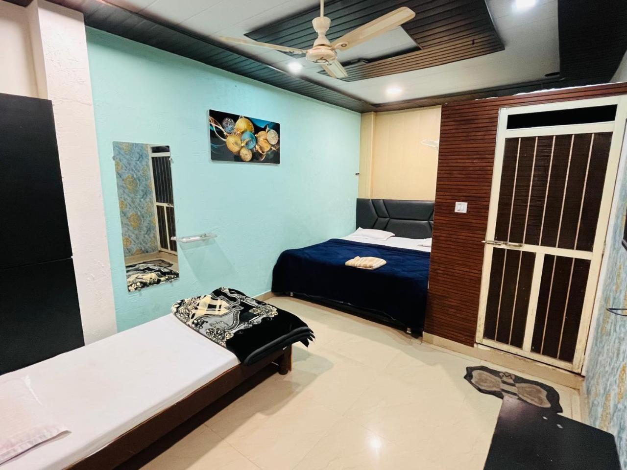 Pallav Guest House Уджайн Екстериор снимка