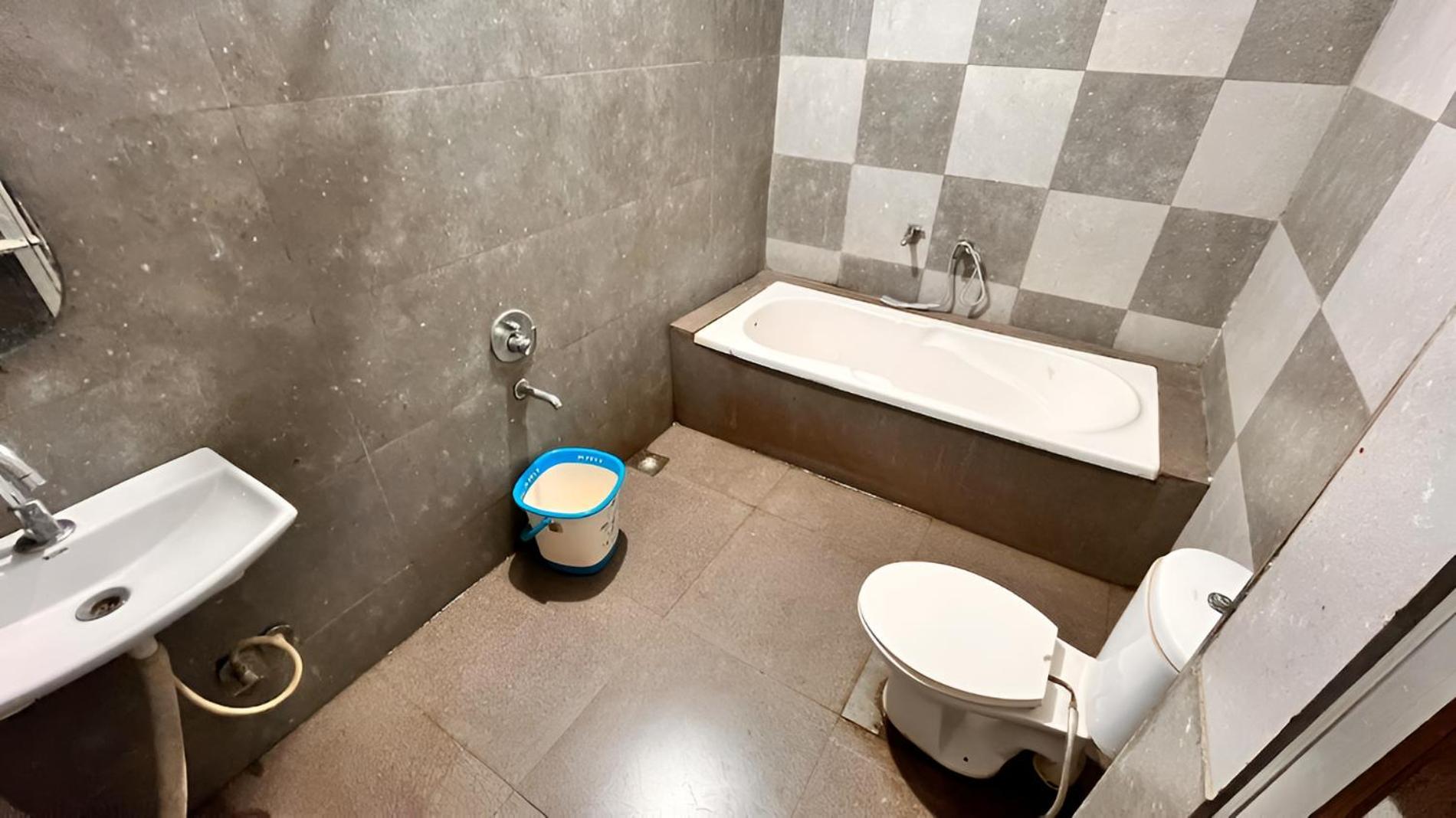 Pallav Guest House Уджайн Екстериор снимка